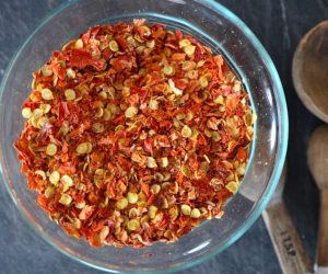 Red pepper crushed